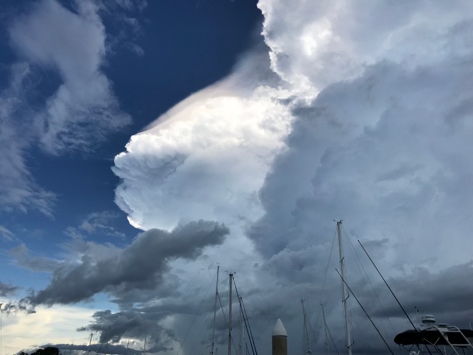 ECEFF540-A556-48EB-A84B-664114B270DB